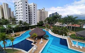Especial Riviera! Condominio Acqua a 30 seg da praia - tipo resort - apto com ar condicionado, wifi, aceita pet